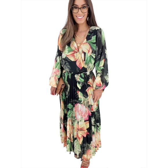 Flying Tomato Heavenly Hues Woven Pleated Midi Dress NEW - Picture 2 of 5